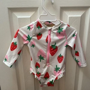 Old Navy Baby Mädchen Langarm Erdbeere Badeanzug Größe 6-12 Monate - Bild 1 von 4