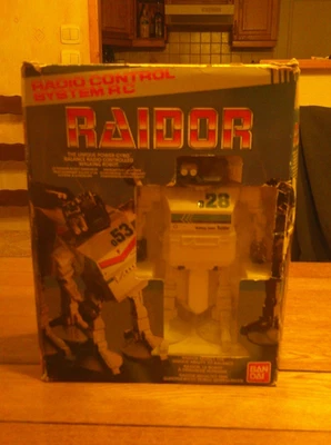 vintage transformers robo machine RAIDOR WALKINGROBO type-1 an 1985 bandai gobot - Photo 1/4