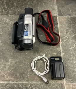 Videocámara JVC 250x con batería y cargador nuevos - Imagen 1 de 5