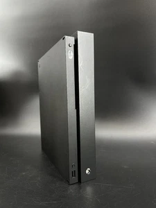 Consola Microsoft Xbox One X 1TB solamente - Modelo 1787 - Para piezas/reparación - Imagen 1 de 17