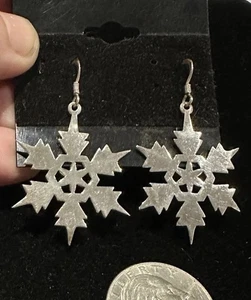 Unusual 925 MCM Vintage Cut Out Snowflake Sterling Silver Earrings Modernist - Picture 1 of 7