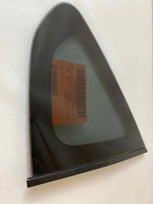 Quarter Glass/window SUBARU XV CROSSTREK Right 13 14 15 16 17 - Image 1 of 2