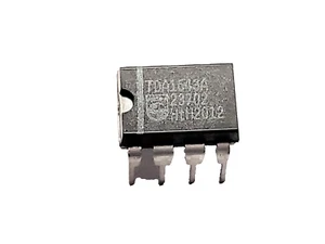 TDA1543A "Original" Philips 8P DIP IC 1 pc - Picture 1 of 1