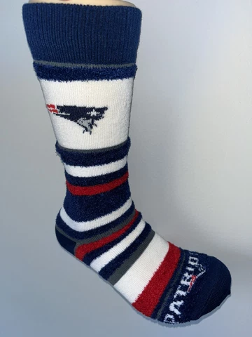 NEW ENGLAND PATRIOTS NFL FOOTBALL MAS STRIPE WOMENS SOFT FUZZY CREW SOCKS Q Cover