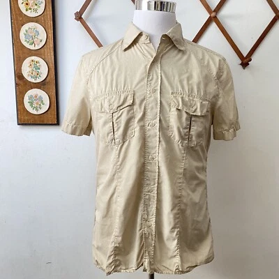 Camisa Sisley Antigua Abotonada Manga Corta Hecha en Italia L Se Ajusta a EE. UU. Calce Ajustado M Foto 1 de 4