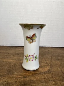 Herend Hungary Small Queen Victoria Butterfly Design Hand Painted Porcelain Vase - Picture 1 of 10