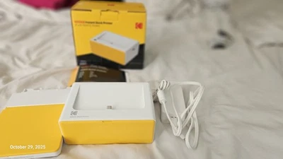 Kodak Instant Dock Photo Printer PD460 4" x 6" Prints Bluetooth with power cord - Image 1 of 4
