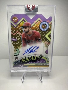 2024 Topps Pristine JORDAN LAWLAR Gold /50 Auto - Oh Snap Gold Die-cut On Card. - Picture 1 of 3