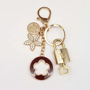 Authentic Louis Vuitton Lock and Key with Unbranded Bagcharm, Keychain - Picture 1 of 48