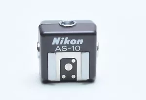Nikon AS-10 TTL Multi Flash Adapter - Picture 1 of 1