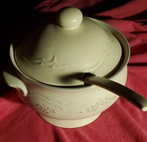 Pfaltzgraff Remembrance Suppenterrine mit Kadel - Bild 1 von 7