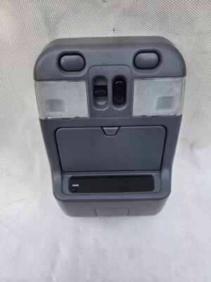 2001 - 2003 INFINITI QX4 CONSOLE SUPERIOR FRONTAL CÚPULA LÂMPADA DE LUZ FABRICANTE DE EQUIPAMENTO ORIGINAL CINZA - Imagem 1 de 3