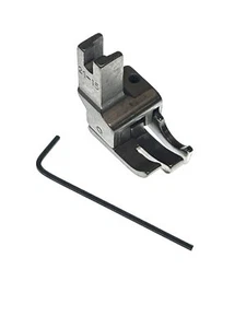 Presser Foot 21-15 - Dual compensating foot with strip gauge  - Picture 1 of 4