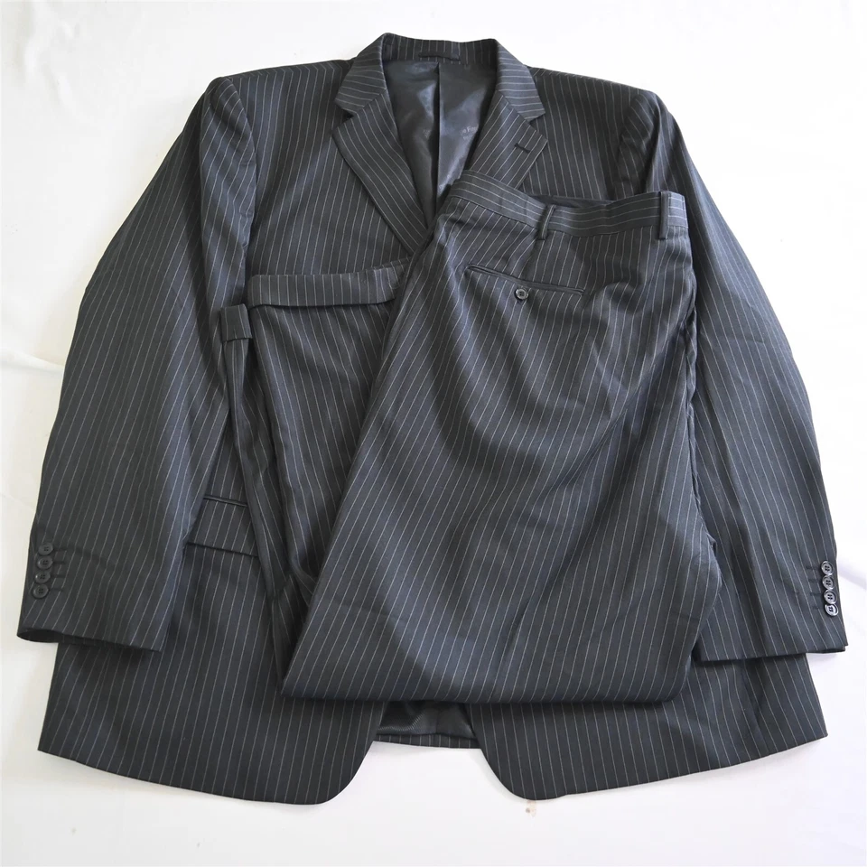 Giorgio Fiorelli 56L 50x30 Gray Striped Super Fine Mens Jacket Pants Suit - Image 1 of 4