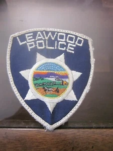 LEAWOOD KANSAS KS POLICE PATCH - Picture 1 of 2