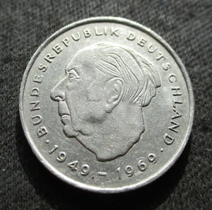 COMMEMORATIVE 2 DEUTSCHE MARK 1971 J COIN OF WEST GERMANY ~ THEODOR HEUSS - Picture 1 of 2