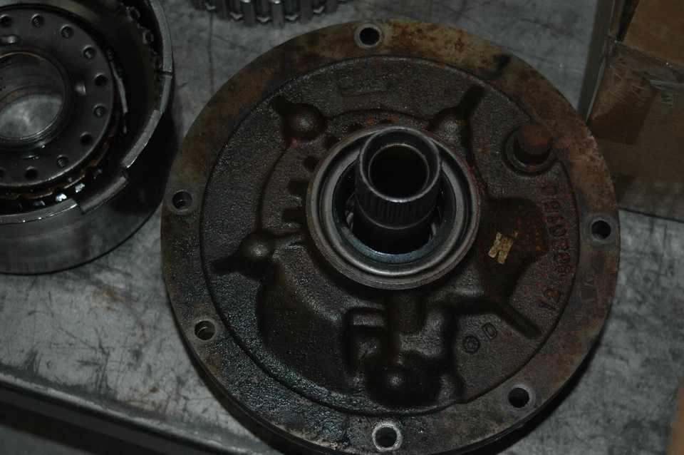 TH200 Pump V8  Pump Forward Drum DIRECT DRUM NON LOCKUP - Image 1 of 4