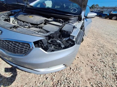 Luz de conducción usada se adapta a: Kia Forte 2015 conducción antiniebla Htbk EX L. Grado A Foto 1 de 4