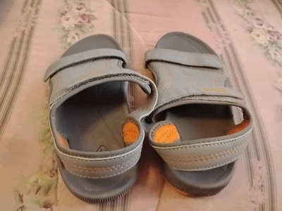 Sandalias suaves gris/naranja TEVA Putian para niños  Foto 1 de 4