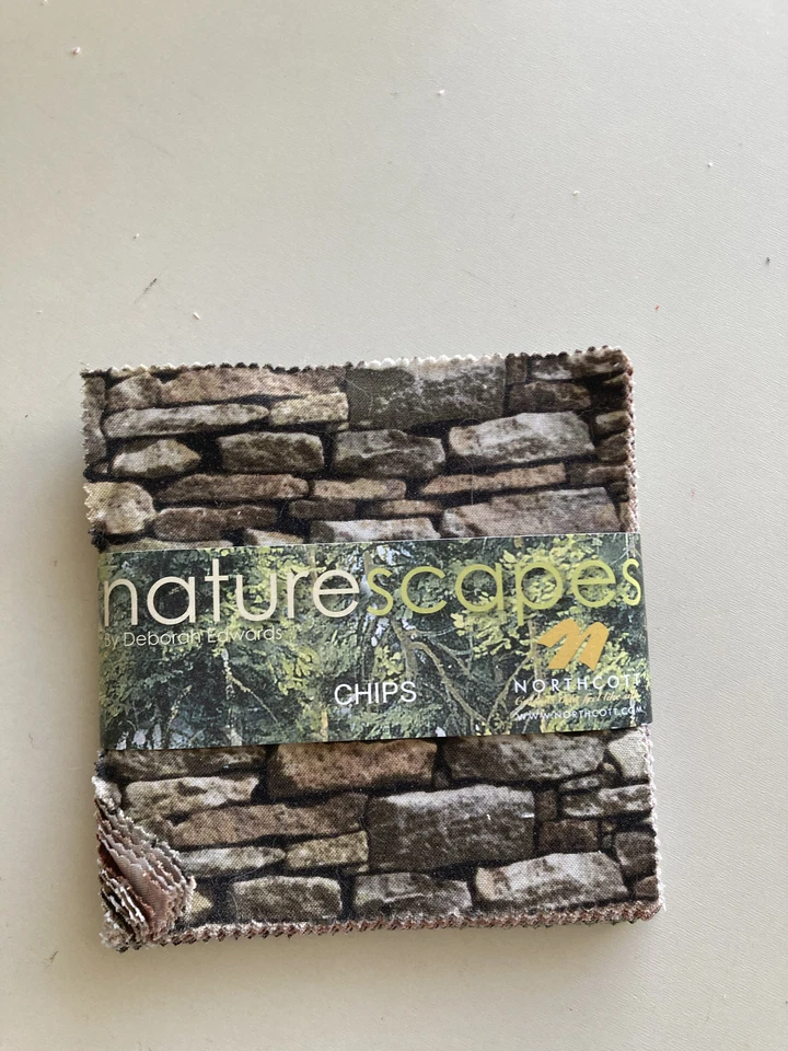 Naturescapes Chips by Deborah Edwards Northcott, 5" Charm Pack, 42 pcs - Imagem 1 de 1