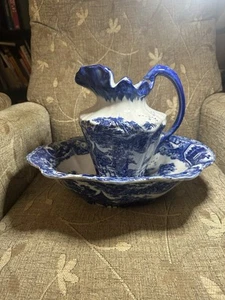 A stunning Victoria Ware Ironstone Flo Blue Pitcher And Wash Bowl Set - Picture 1 of 4