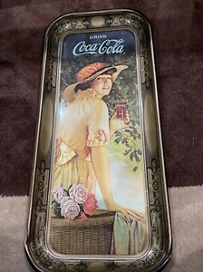 Coca Cola Vintage Tablett mit Frau 1972 - Bild 1 von 1