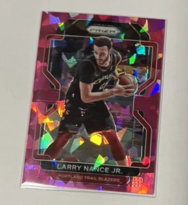 2021-22 Panini Prizm Larry Nance Jr. #126 Pink Cracked Ice - Foto 1 di 2