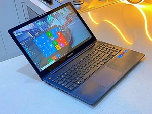 SAMSUNG Touch 880Z Intel™Core i7*1000GB+8GB*15.6”LED*USB 3.0*HDMI*WINDOWS10#1362 - Picture 1 of 12