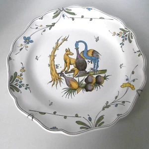 assiette decorative faience FM 1807 atelier les delphinales signé le metayet - Imagen 1 de 5