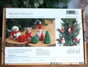 Neu Ashford Holiday Nadelfilzset Weihnachtsschmuck Santa Schneemann Baum - Bild 1 von 3