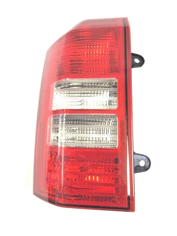 2016 2017 Jeep Patriot LH Driver Side lanterna traseira nova OEM 5160365AG - Imagem 1 de 4