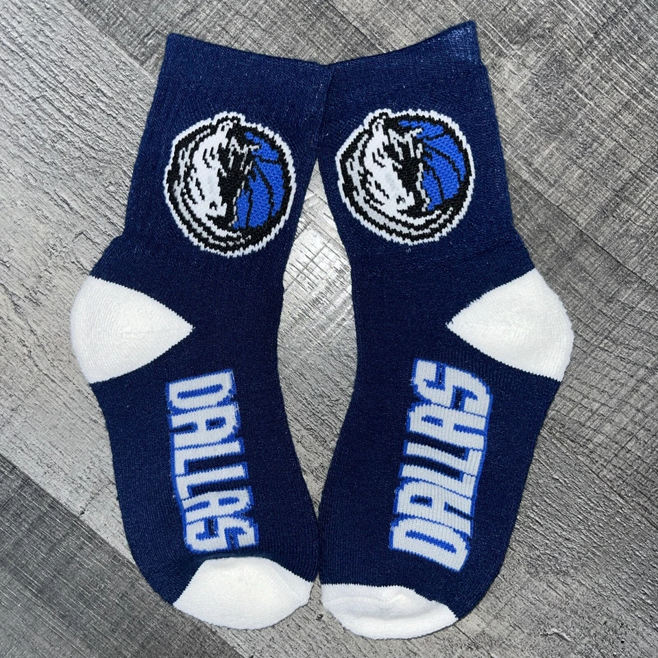 DALLAS MAVERICKS NBA BASKETBALL LOGO BLUE PRIMARY YOUTH 1/4 LENGTH SOCKS KIDS - Image 1 of 1