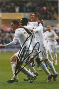 SWANSEA: ANGEL RANGEL SIGNED 6x4 ACTION PHOTO + COA - Bild 1 von 1