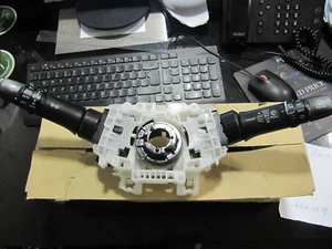 CITROEN C-CROSSER PEUGEOT 4007 HEADLIGHT WIPER MULTI CONTROL UNIT NEW GENUINE - Picture 1 of 7