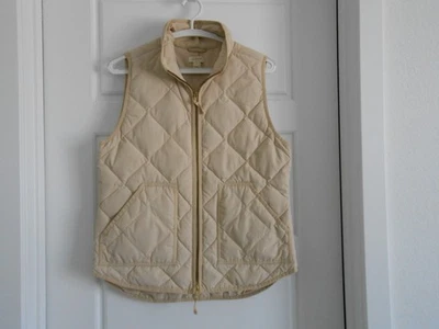 J. Женский стеганый пуховик Crew кремовый размер маленький б/у в отличном состоянии - Изображение 1 из 4