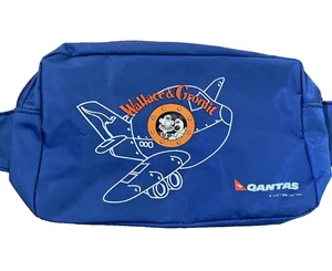 Qantas Airlines Wallace and Gromit Bag Bumbag Fanny Pack 2000 Vintage - Picture 1 of 10