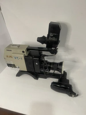 Cámara de video Sony DXC-1800 Trinicon color con estuche más extras leer Foto 1 de 4