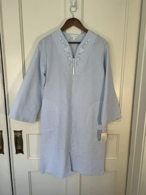 Miss Elaine Embroidered Seersucker Full Zip Robe Womens Size Small Blue NWT - Image 1 of 4