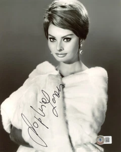 SOPHIA LOREN SIGNED HANDSIGNIERT 8x10 FOTO ITALIENISCHES SEXSYMBOL IKONE BECKETT BAS - Bild 1 von 2