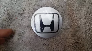 HONDA ACCORD CR-V CIVIC Mozzo Ruota in Lega Cover Centrale Cappuccio Emblema Distintivo - Foto 1 di 4