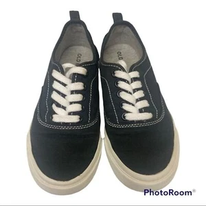 Kids Size 13 Tennis Shoes - Picture 1 of 2