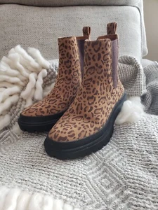 Lucky Brand Damenstiefel Emali Haircalf Lug Sole Größe 6 - Bild 1 von 6