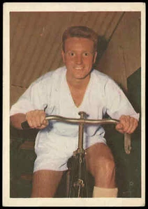 Chix - Len Allchurch (Sheffield United) - 'Famous Footballers' (1961) - Picture 1 of 2