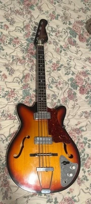 Kawai EPB 1968 - Bajo de escala corta Foto 1 de 4