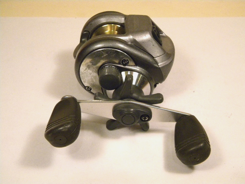 ダイワ  TEAM DAIWA-S 105PV Team Daiwa-S 105Hi Baitcasting Reel Black Bass Saltwater