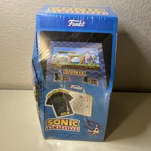 2018 Funko Pop! Vinyl Sonic the Hedgehog Tee Shirt & Metallic Figure Set Size M - Picture 1 of 6