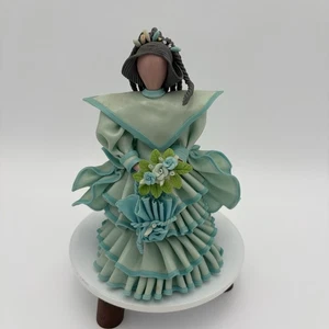 Muñeca Dama Sin Rostro Vintage Hecha a Mano por Artesanos Dominicanos Arcilla Polímero - Imagen 1 de 11