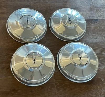 GM OLDSMOBILE 1971-85 plato para perros pobreza tapacubos 10" 442 Cutlass Delta 88 Foto 1 de 4