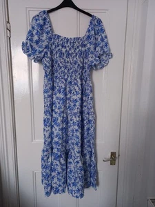 Pretty White 'Summer' Dress, blue floral, puff short Sleeves, size 2XL (UK 20) - Picture 1 of 5