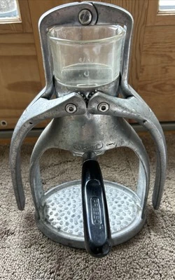 Máquina de café espresso PRESSO totalmente revestida - aluminio pulido Foto 1 de 4